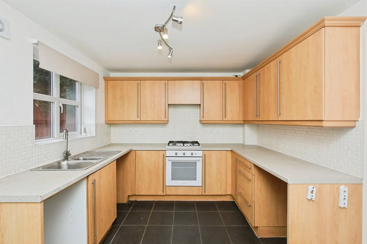 Hevea Road, Burton-On-Trent, DE13, photo 14