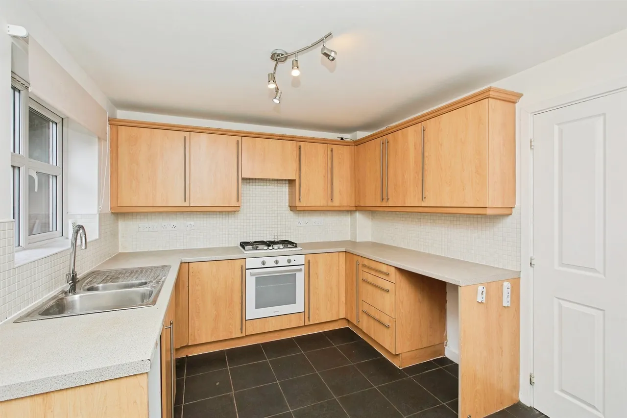 Hevea Road, Burton-On-Trent, DE13, photo 15