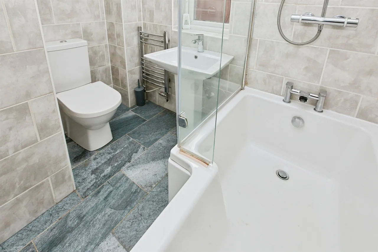 Hevea Road, Burton-On-Trent, DE13, photo 5