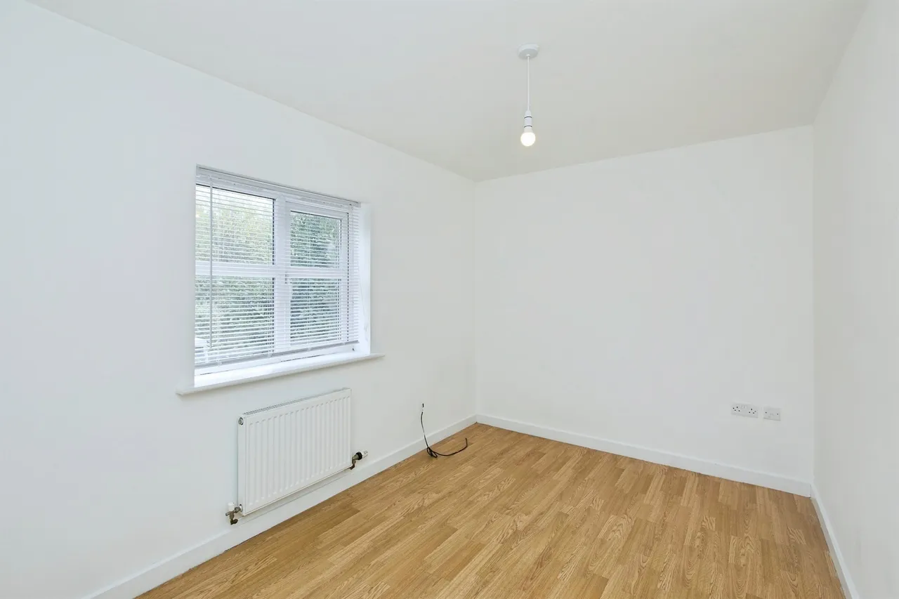 Hevea Road, Burton-On-Trent, DE13, photo 2