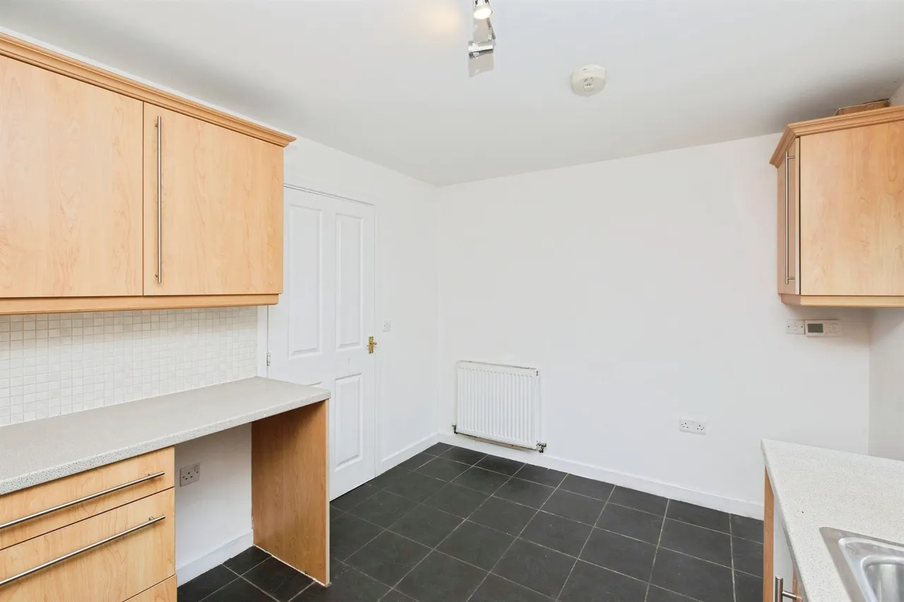 Hevea Road, Burton-On-Trent, DE13, photo 17