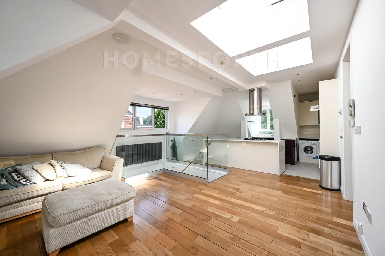 2 bed flat for sale, Chatsworth Road, London, NW2