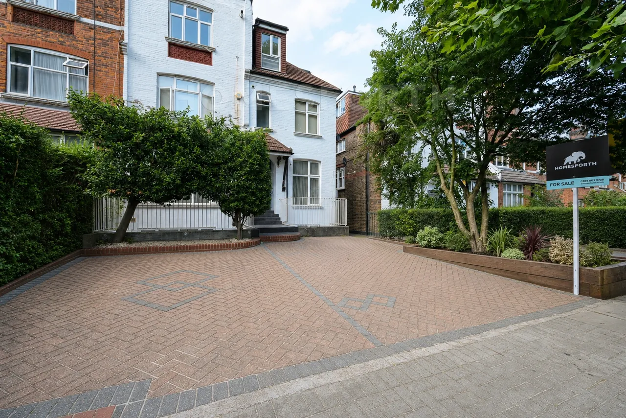 Chatsworth Road, London, NW2, photo 22