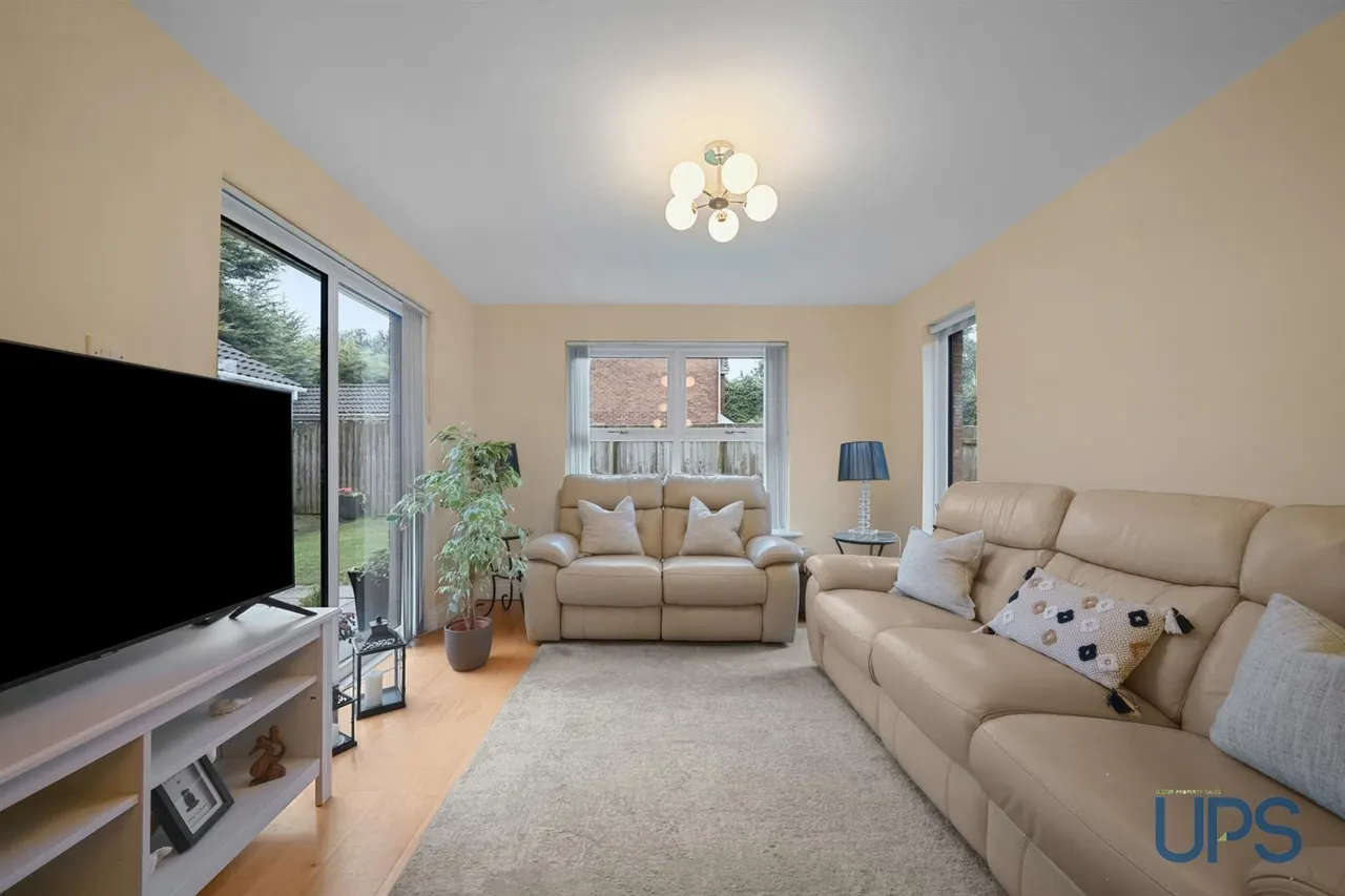 Arlington Drive, Blacks Road, BT10, photo 11
