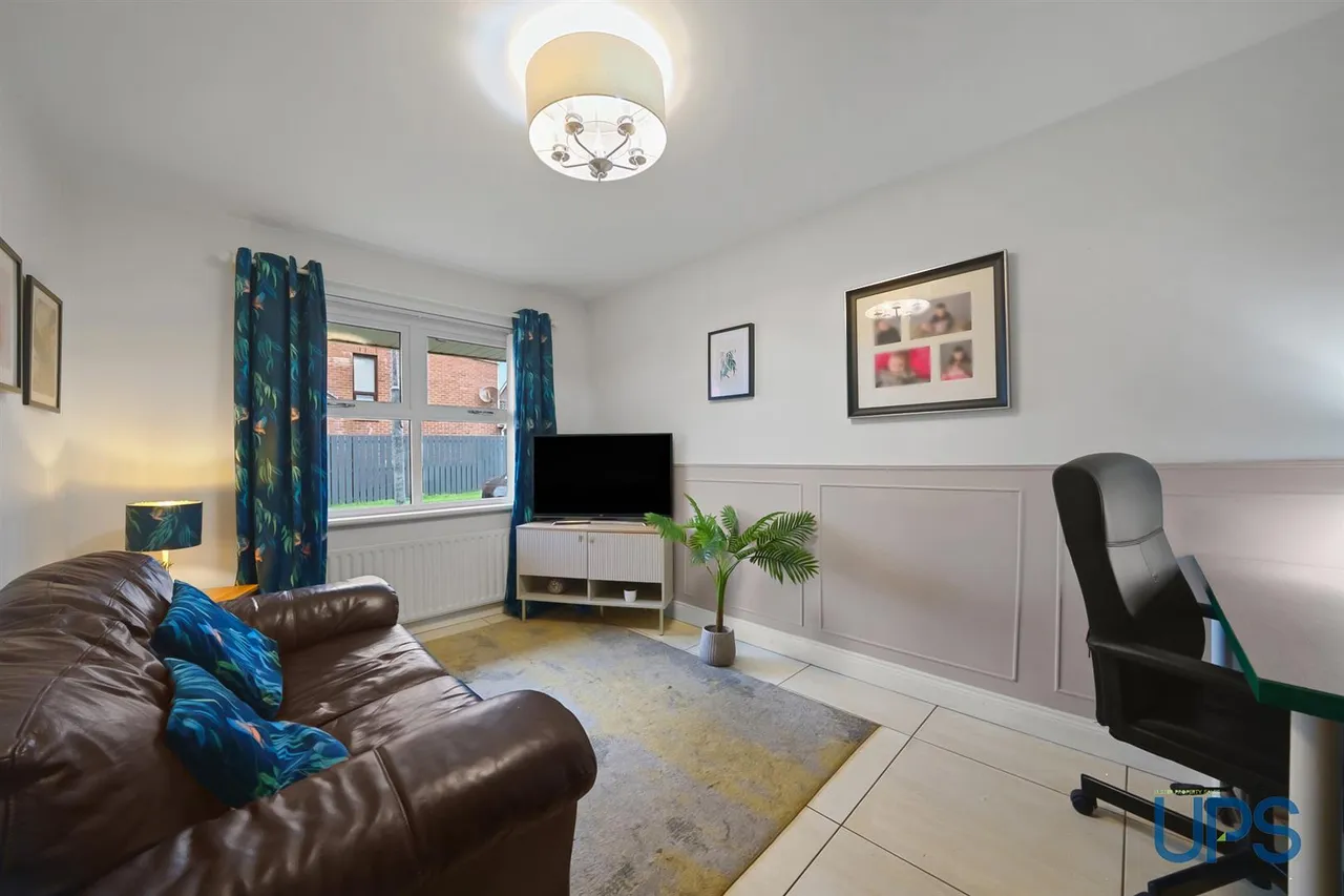 Arlington Drive, Blacks Road, BT10, photo 8