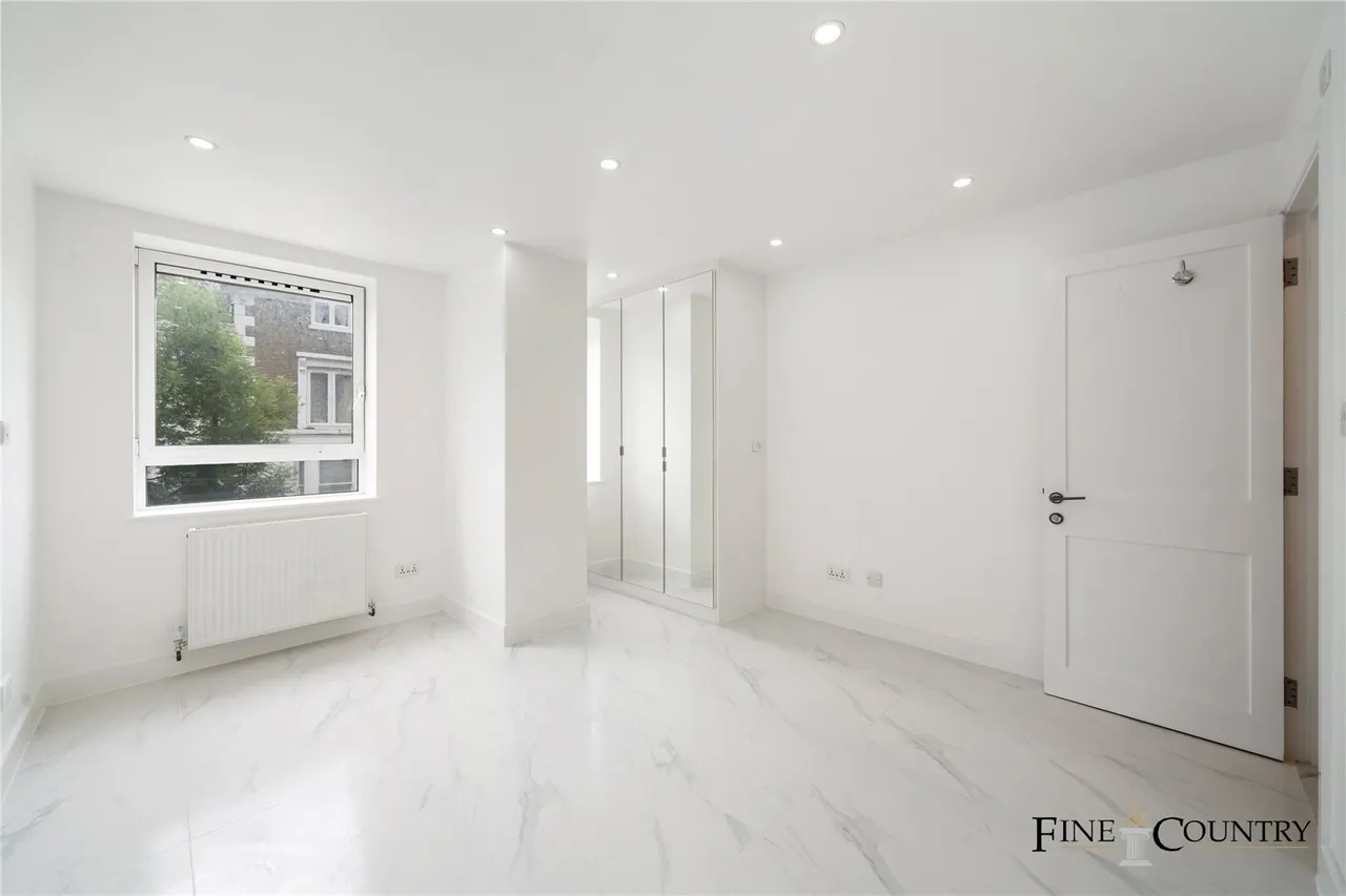 Greville Road, photo 4