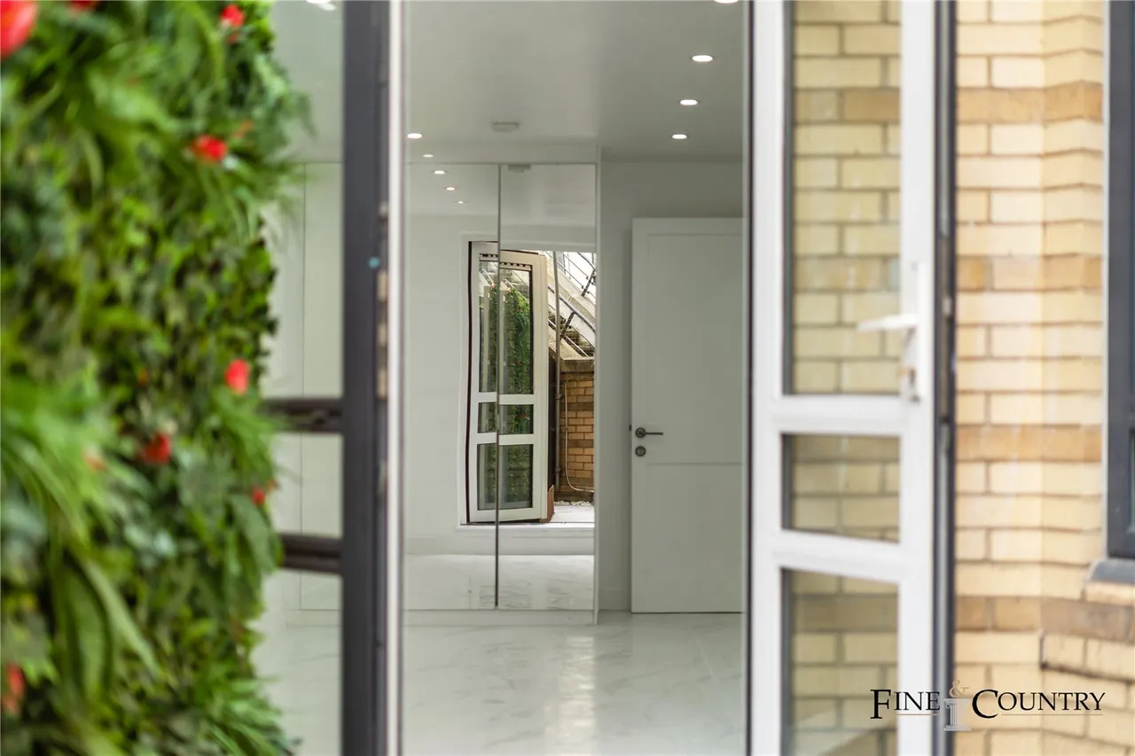 Greville Road, photo 9