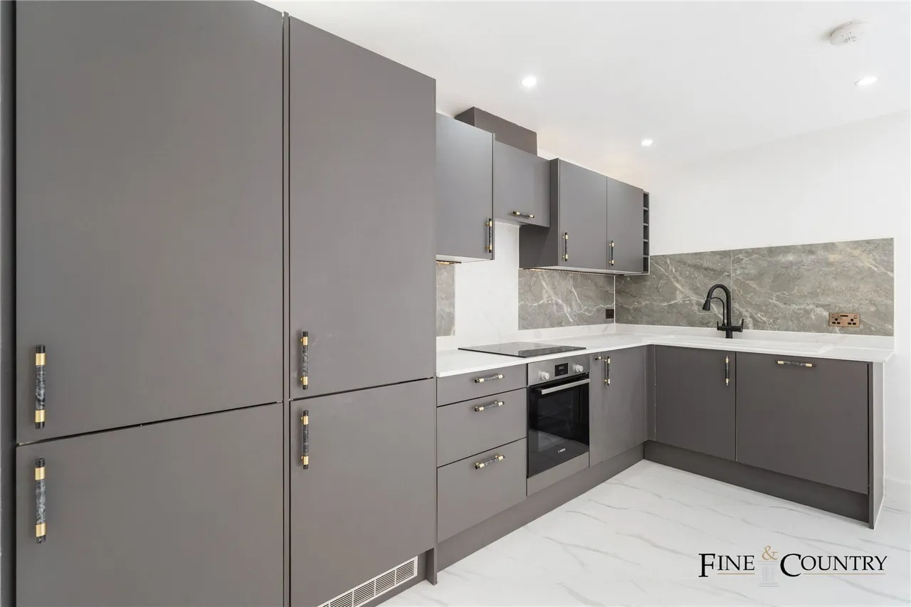 Greville Road, photo 2