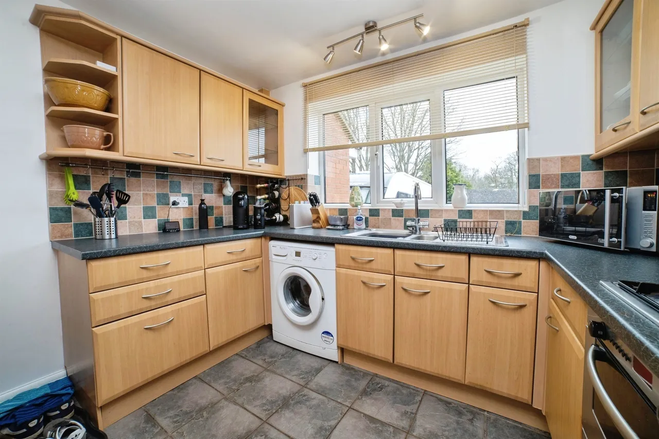 Cinder Road, Somercotes, DE55, photo 2