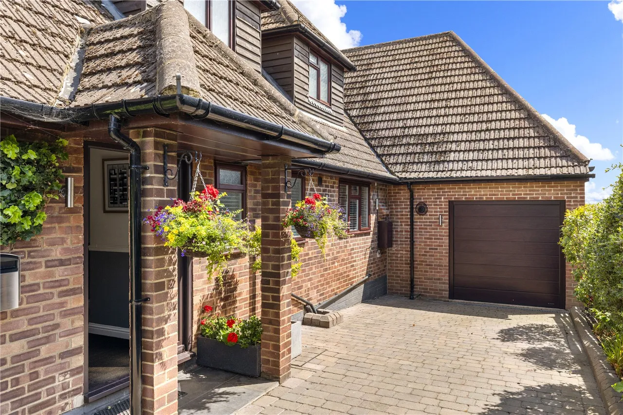 Sandy Lane, Wokingham, Berkshire, RG41 4ST, photo 21