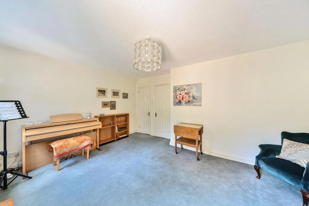Grenville Place, Mill Hill, NW7, London, photo 10