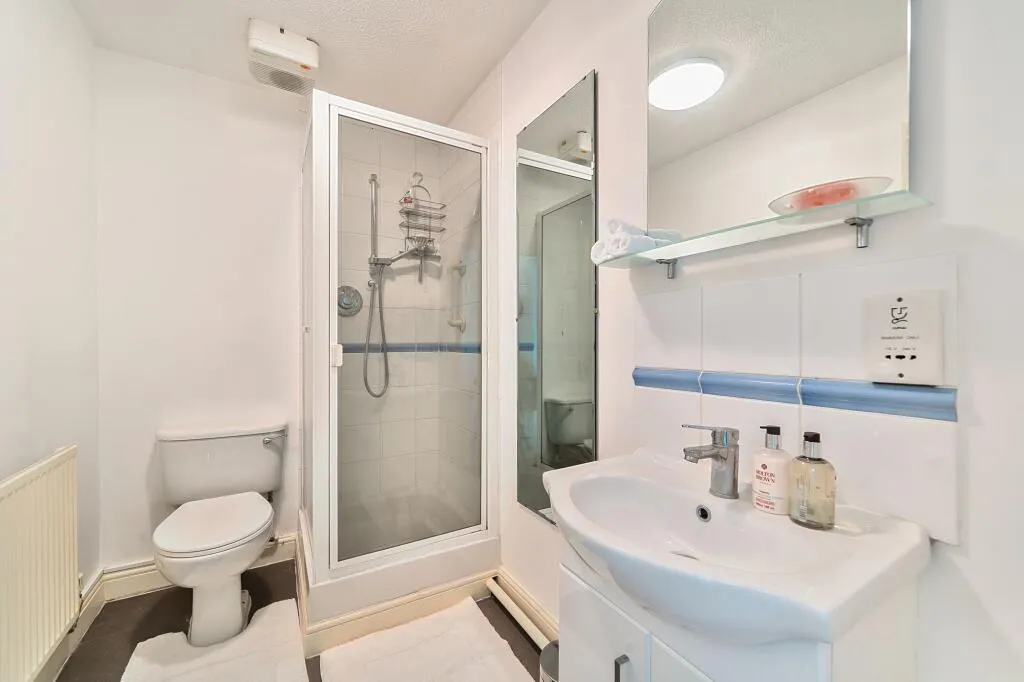 Grenville Place, Mill Hill, NW7, London, photo 9