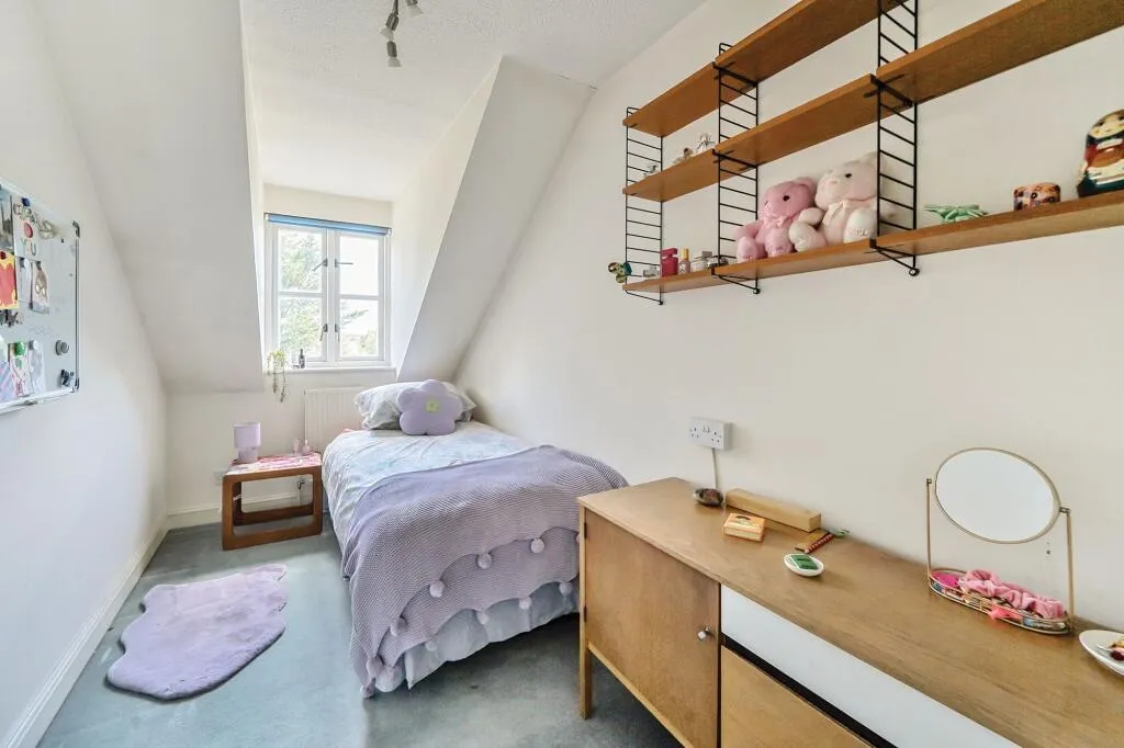 Grenville Place, Mill Hill, NW7, London, photo 15