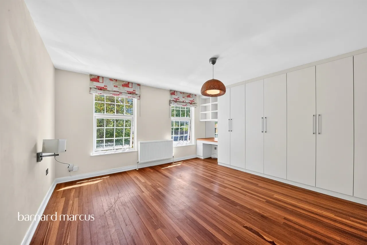 Holden Road, London, N12, photo 6