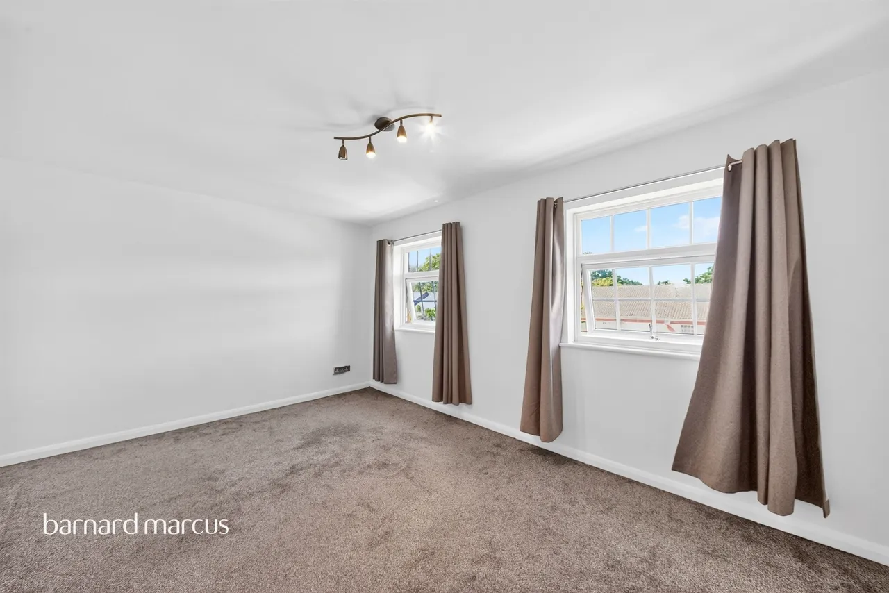 Holden Road, London, N12, photo 5