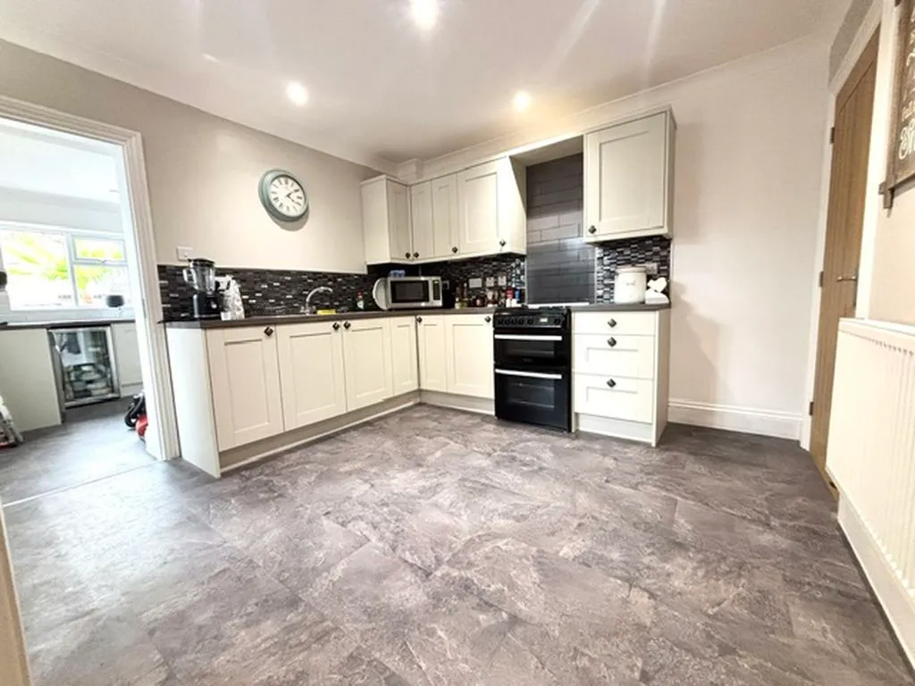 Queslett Road, Great Barr, B43, photo 3