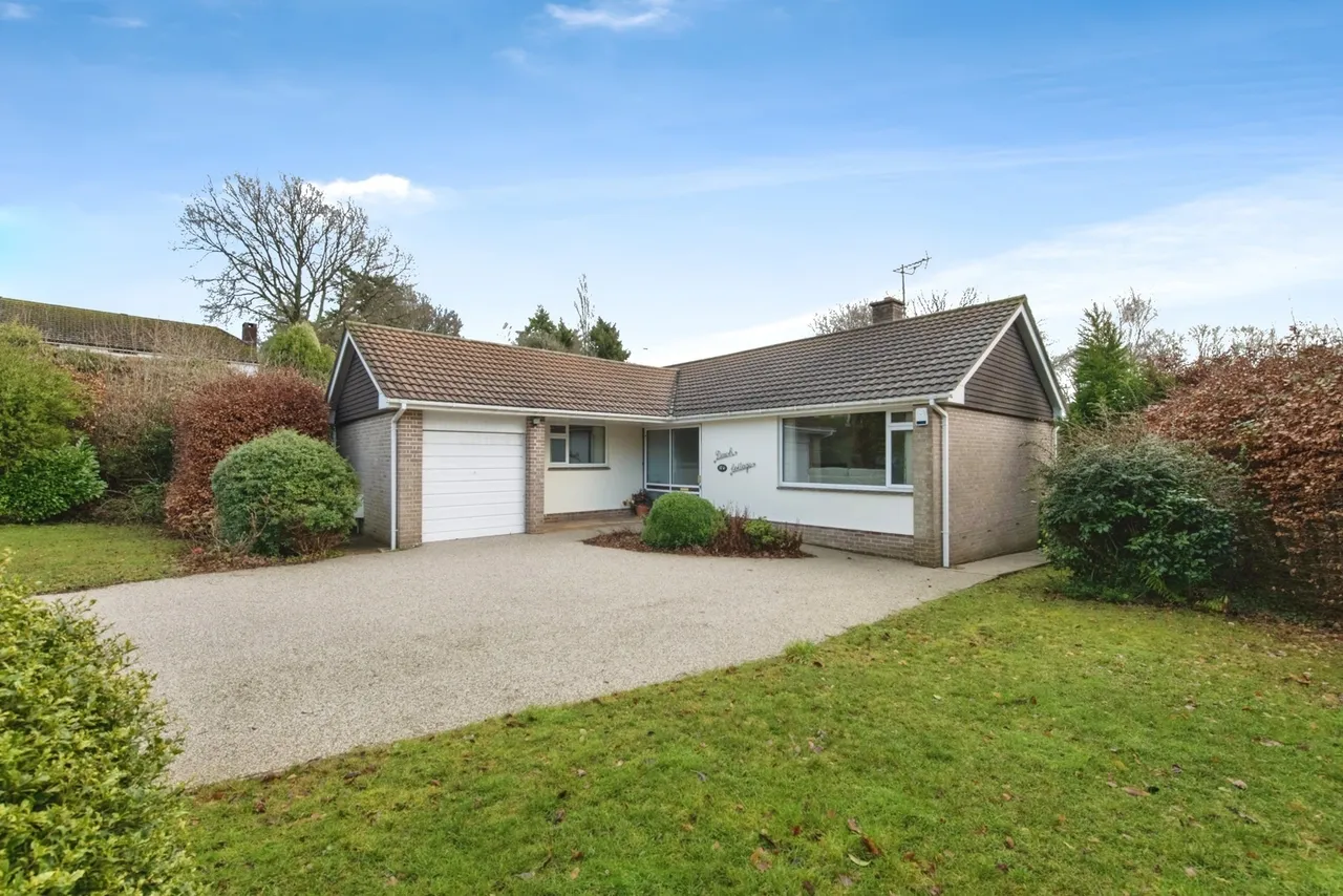 2 bed house for sale, Beech Park, West Hill, EX11