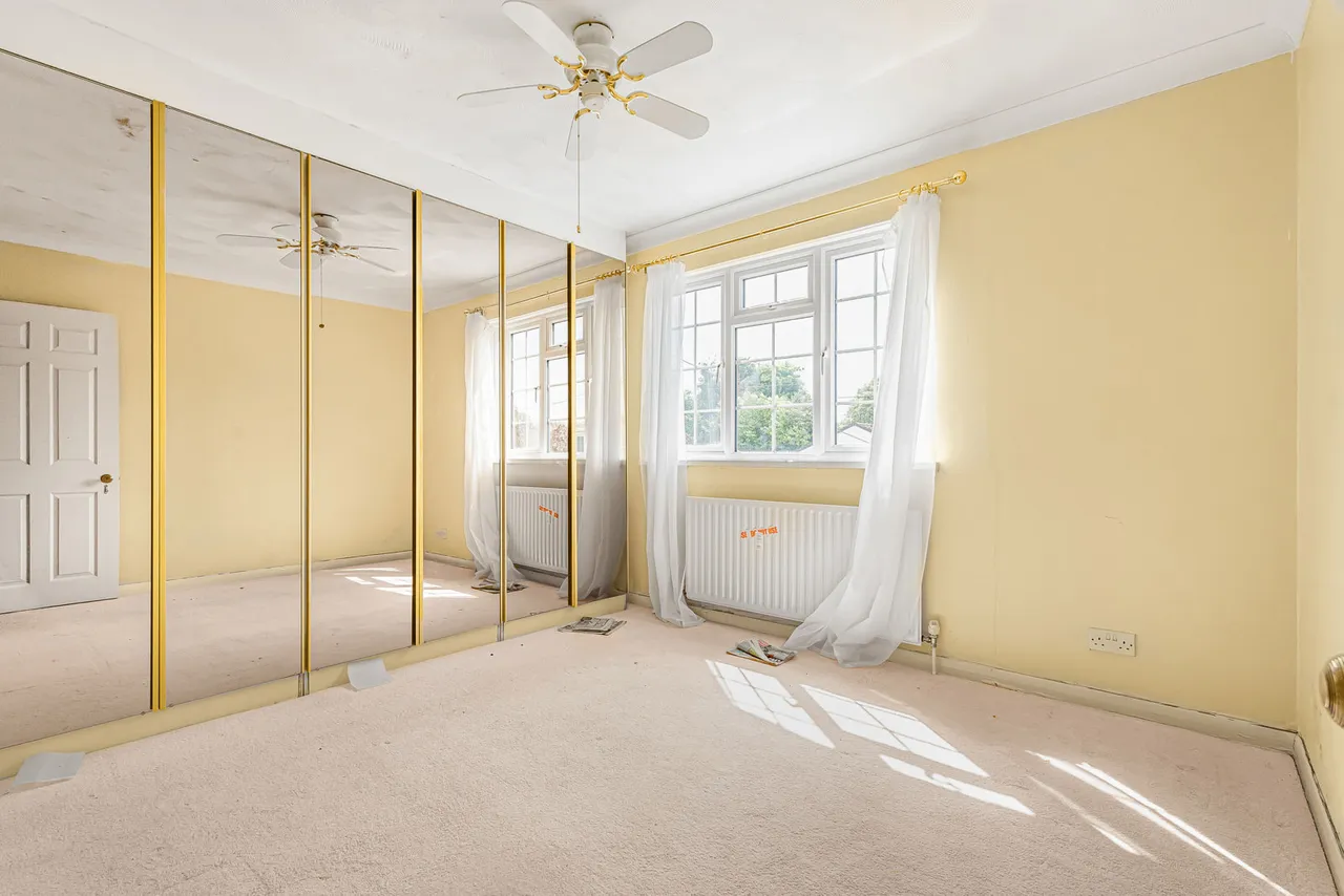 Riverside, Staines-upon-Thames, TW18, photo 16