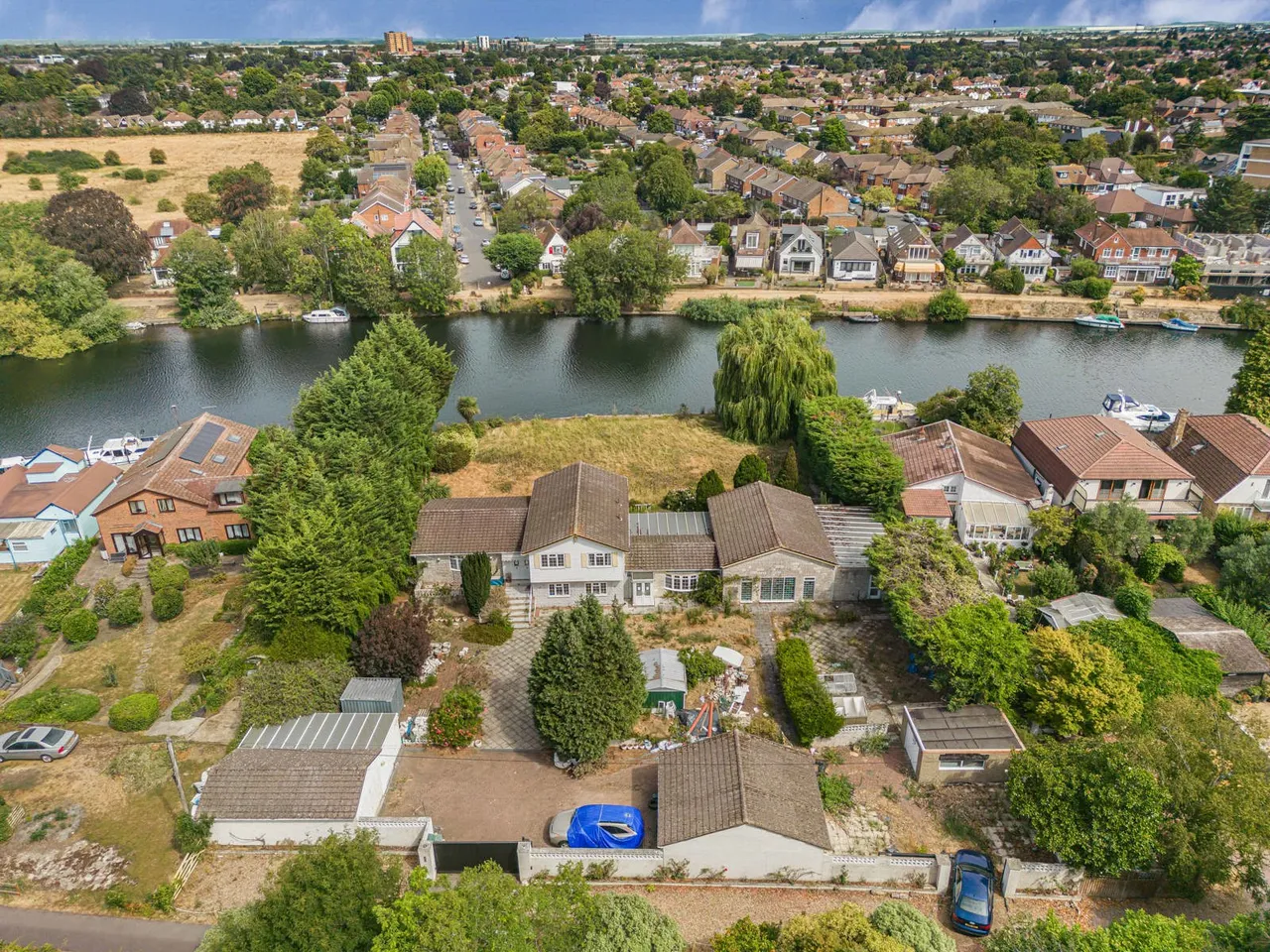Riverside, Staines-upon-Thames, TW18, photo 19