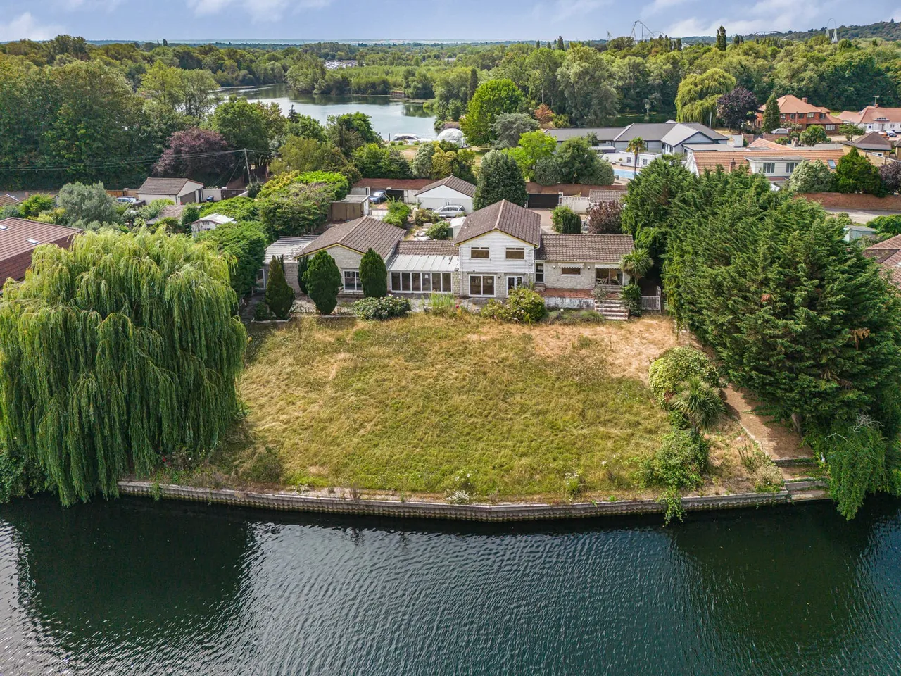 6 bed house for sale, Riverside, Staines-upon-Thames, TW18