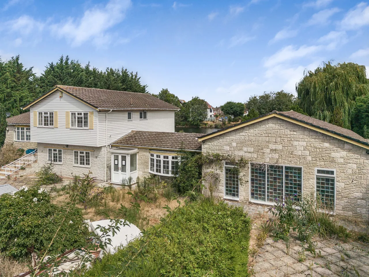 Riverside, Staines-upon-Thames, TW18, photo 4