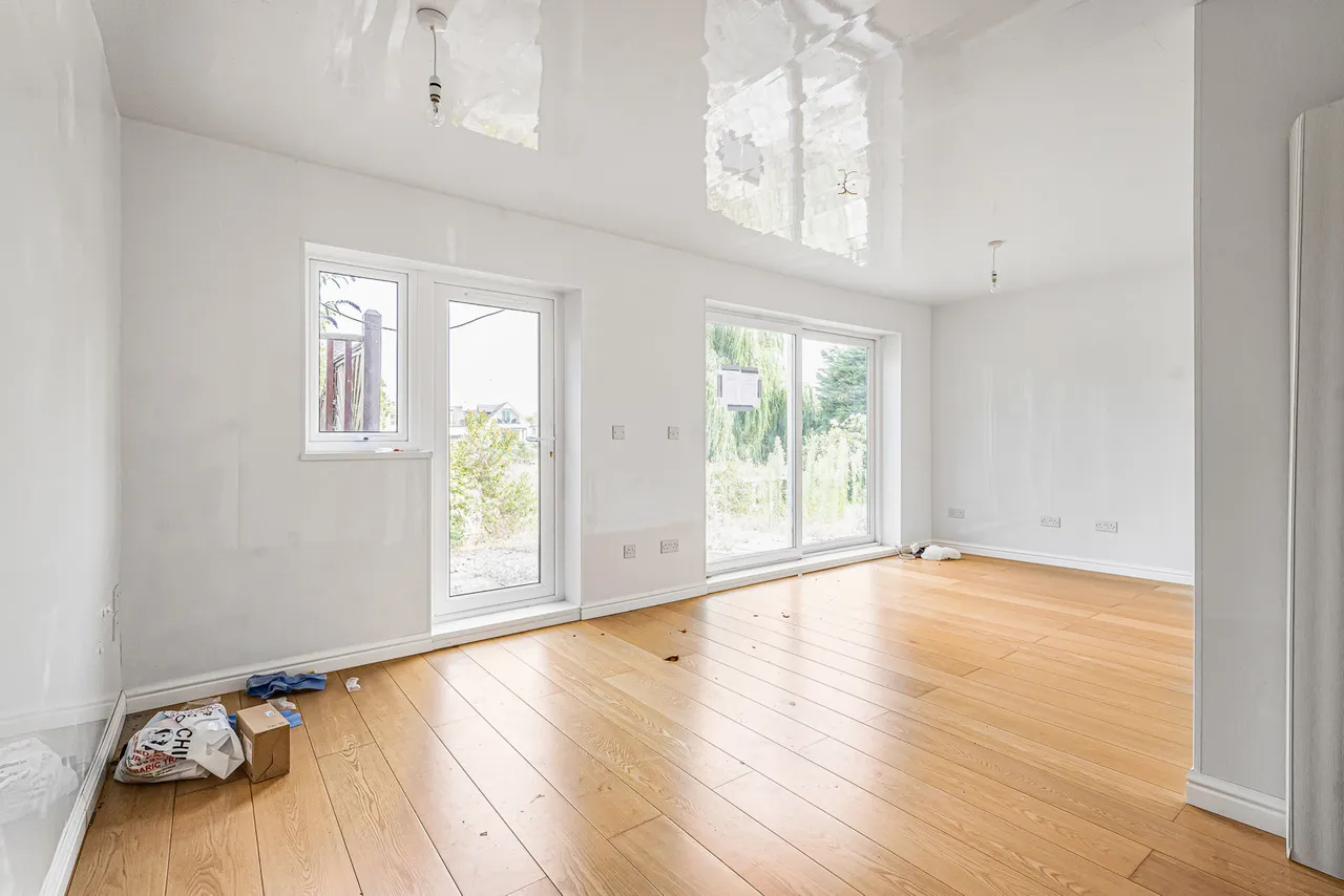 Riverside, Staines-upon-Thames, TW18, photo 10