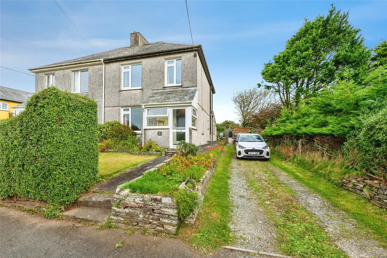 3 bed house for sale, Higher Medrose, Delabole, PL33