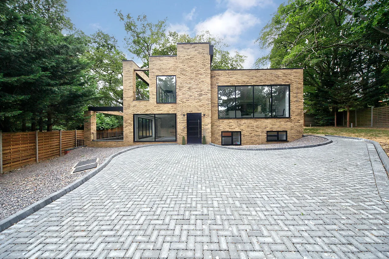 4 bed house for sale, Wells House, Harpenden