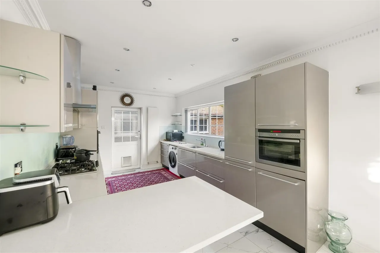 Park Road, Uxbridge, photo 8
