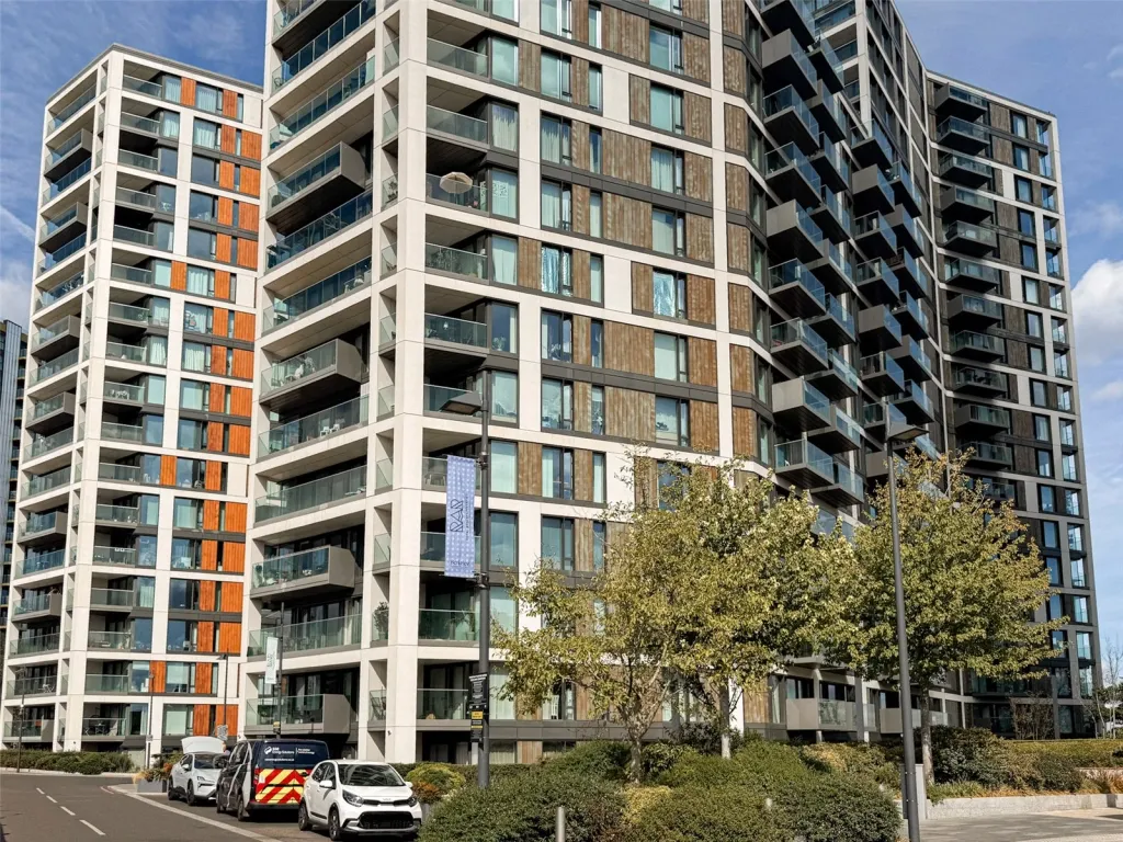 1 bed flat for sale, Duke of Wellington Avenue, Woolwich, SE18