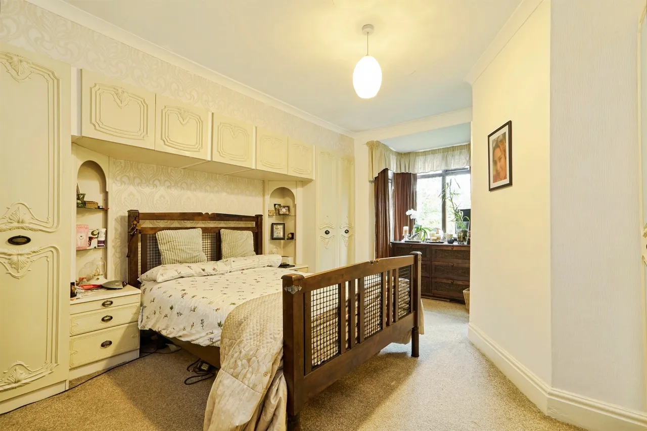 Aireville Avenue, Shipley, photo 12