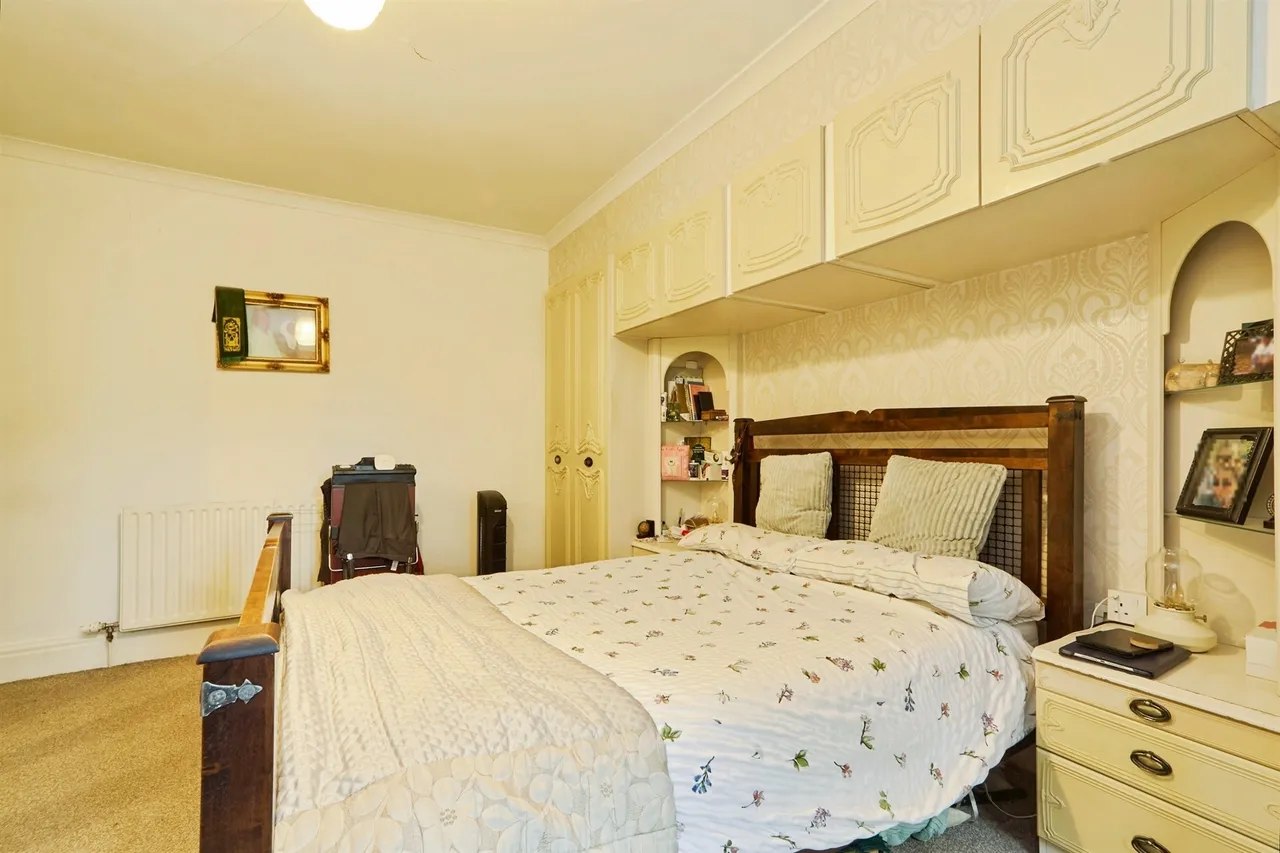 Aireville Avenue, Shipley, photo 11