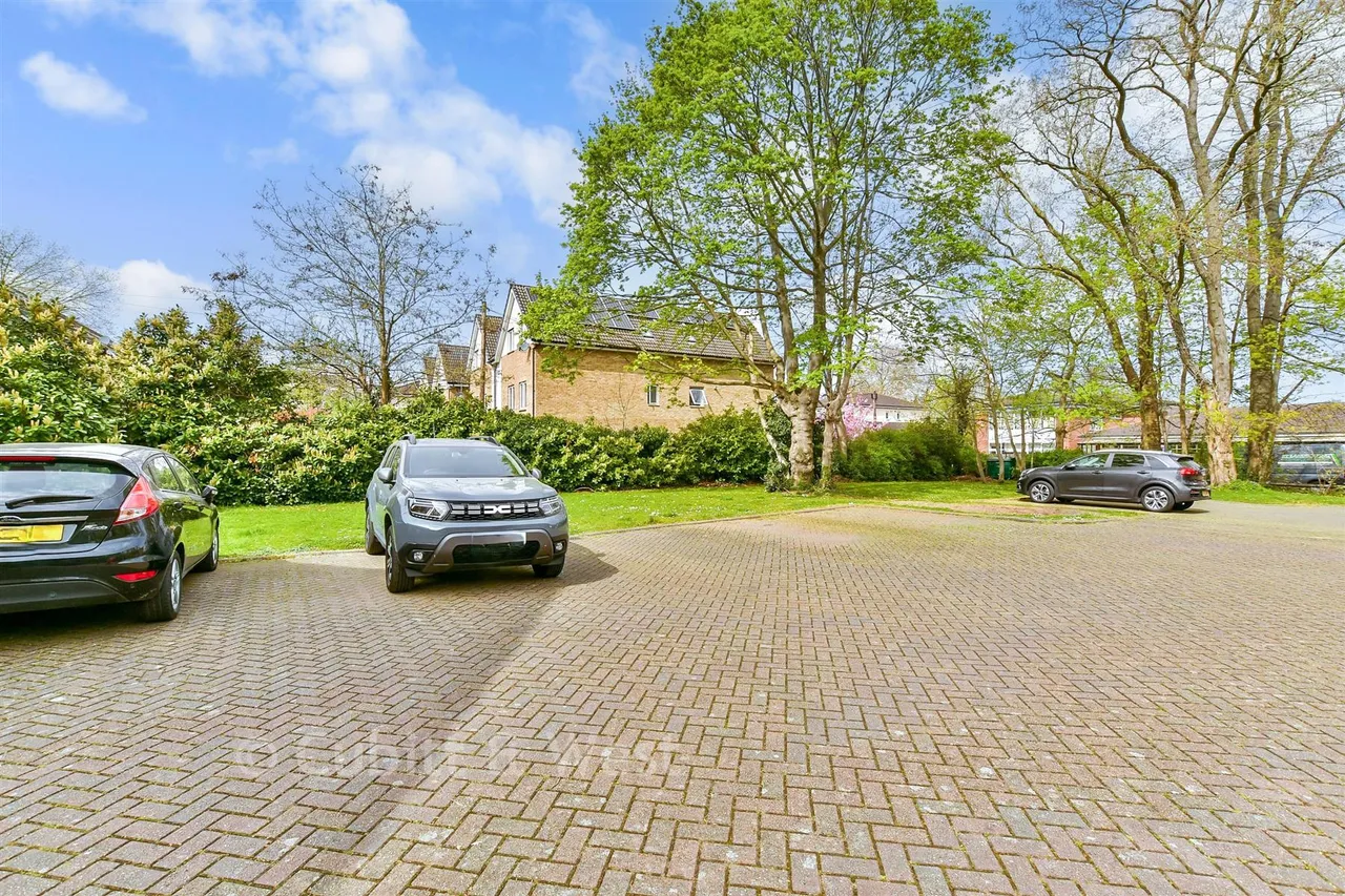 Pampisford Road, Purley, CR2, photo 16