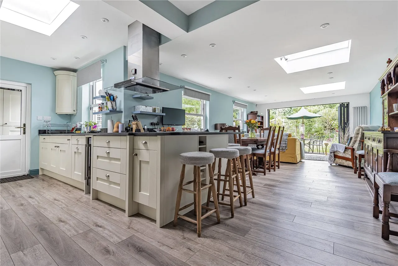 Hanworth Road, Hampton, London, TW12 3EF, photo 5