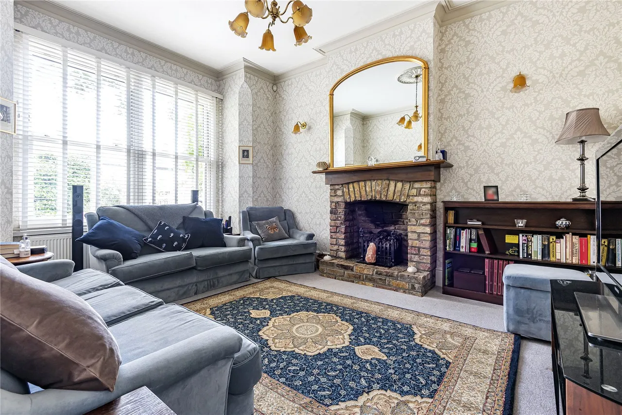 Hanworth Road, Hampton, London, TW12 3EF, photo 3