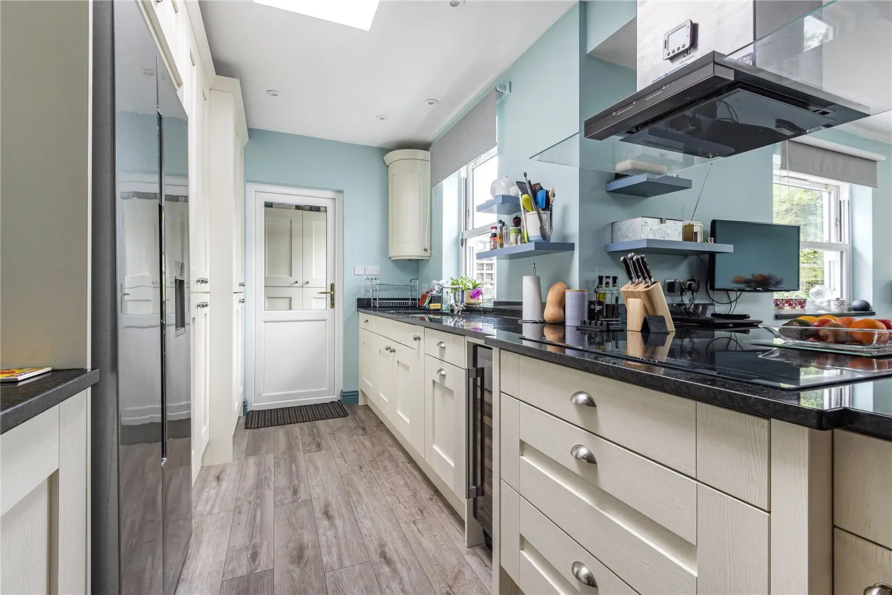 Hanworth Road, Hampton, London, TW12 3EF, photo 7