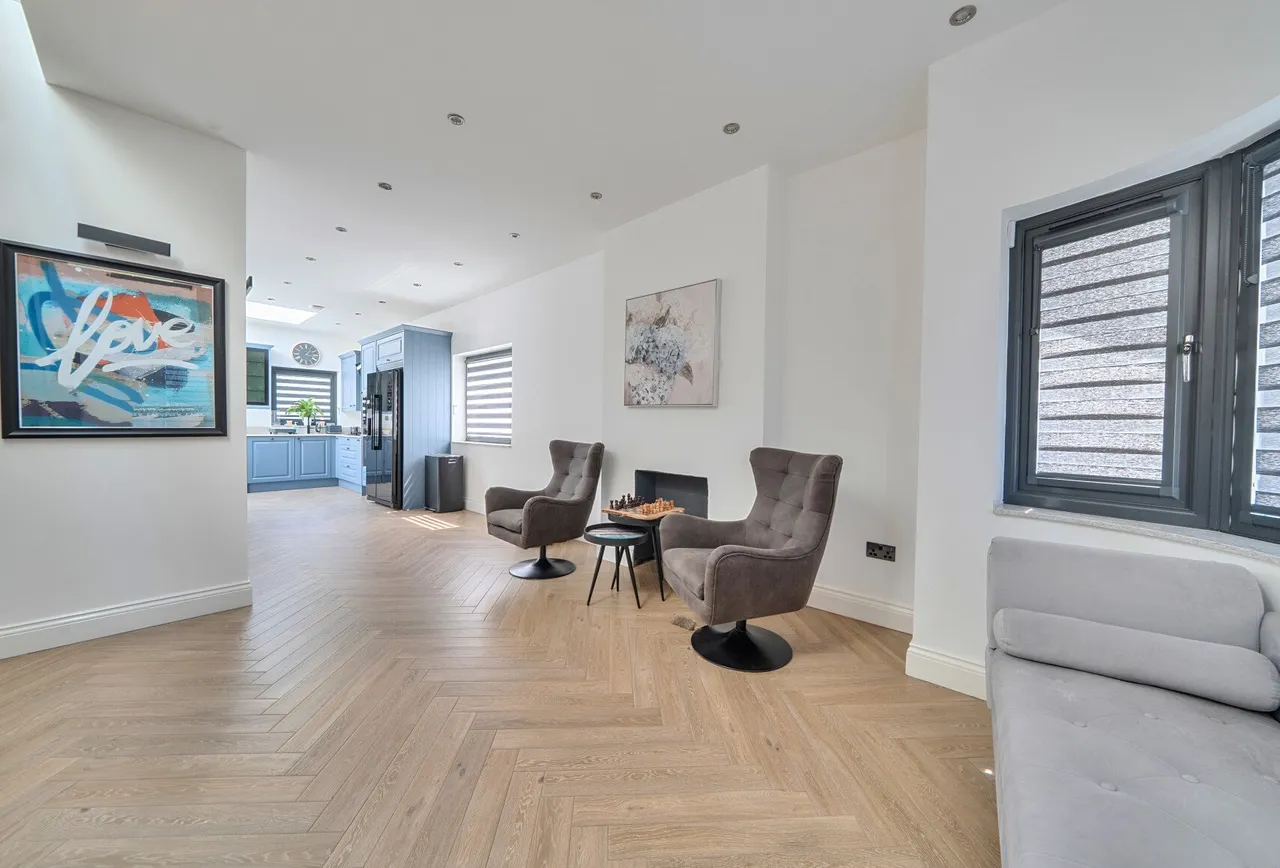 Kinloch Drive, London, NW9 7LH, photo 10