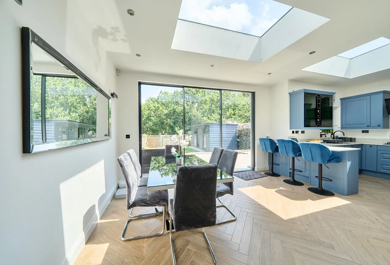 Kinloch Drive, London, NW9 7LH, photo 5