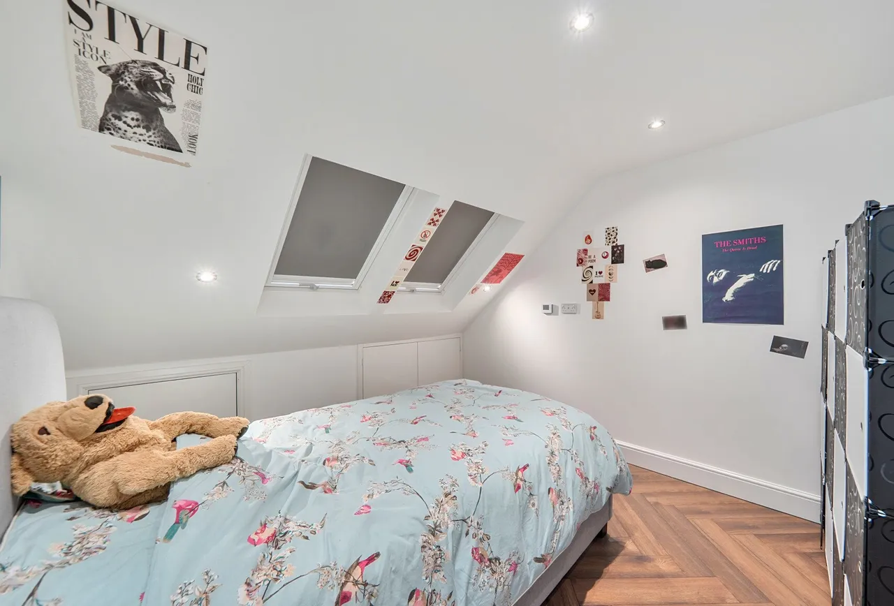 Kinloch Drive, London, NW9 7LH, photo 16