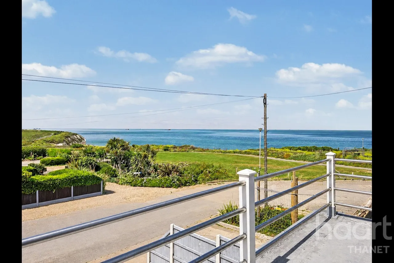 Percy Avenue, Broadstairs, CT10, photo 2