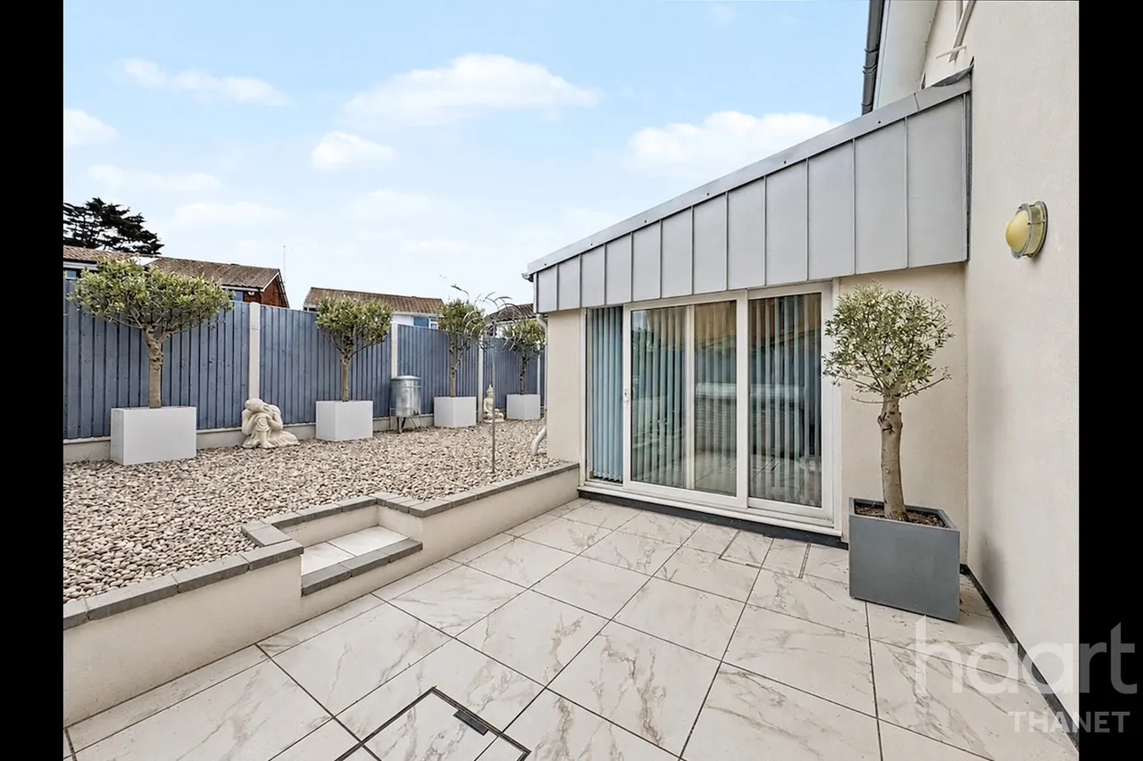 Percy Avenue, Broadstairs, CT10, photo 27