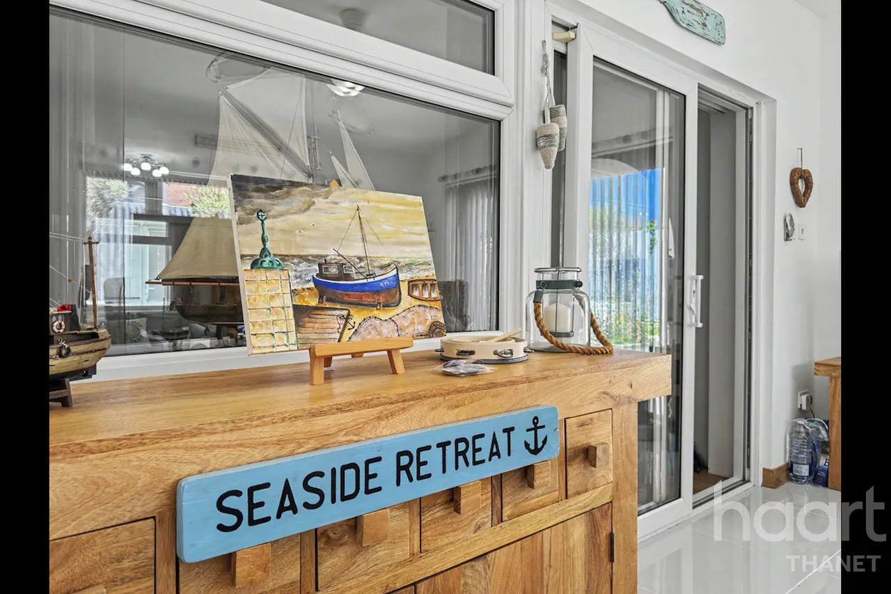 Percy Avenue, Broadstairs, CT10, photo 16