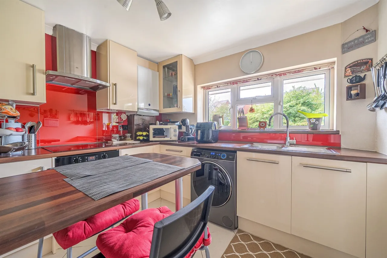 Whurley Way, Maidenhead, SL6, photo 2
