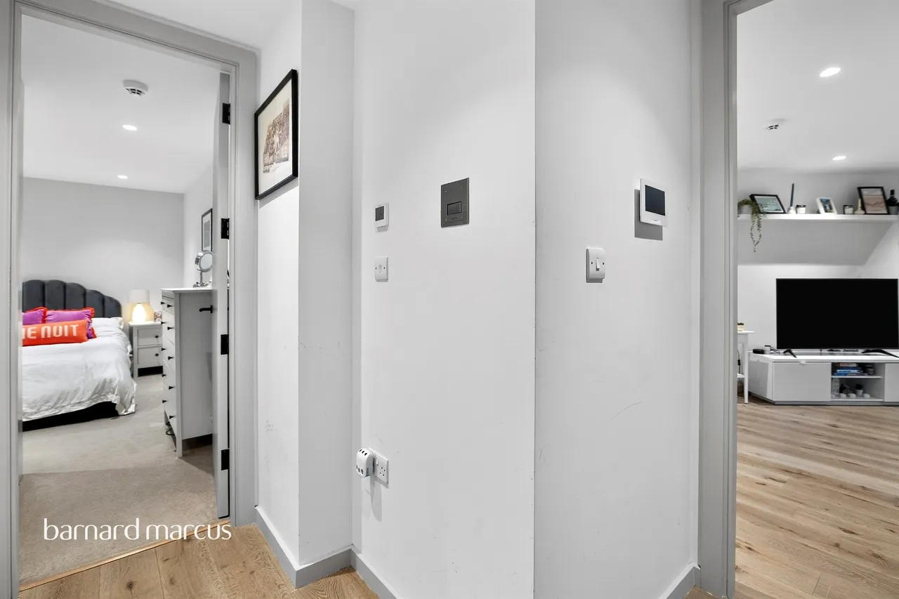 Dukes Mews, London, photo 12