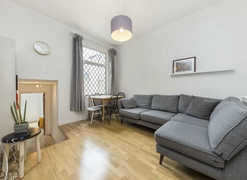 Tremadoc Road, Clapham, SW4, photo 2