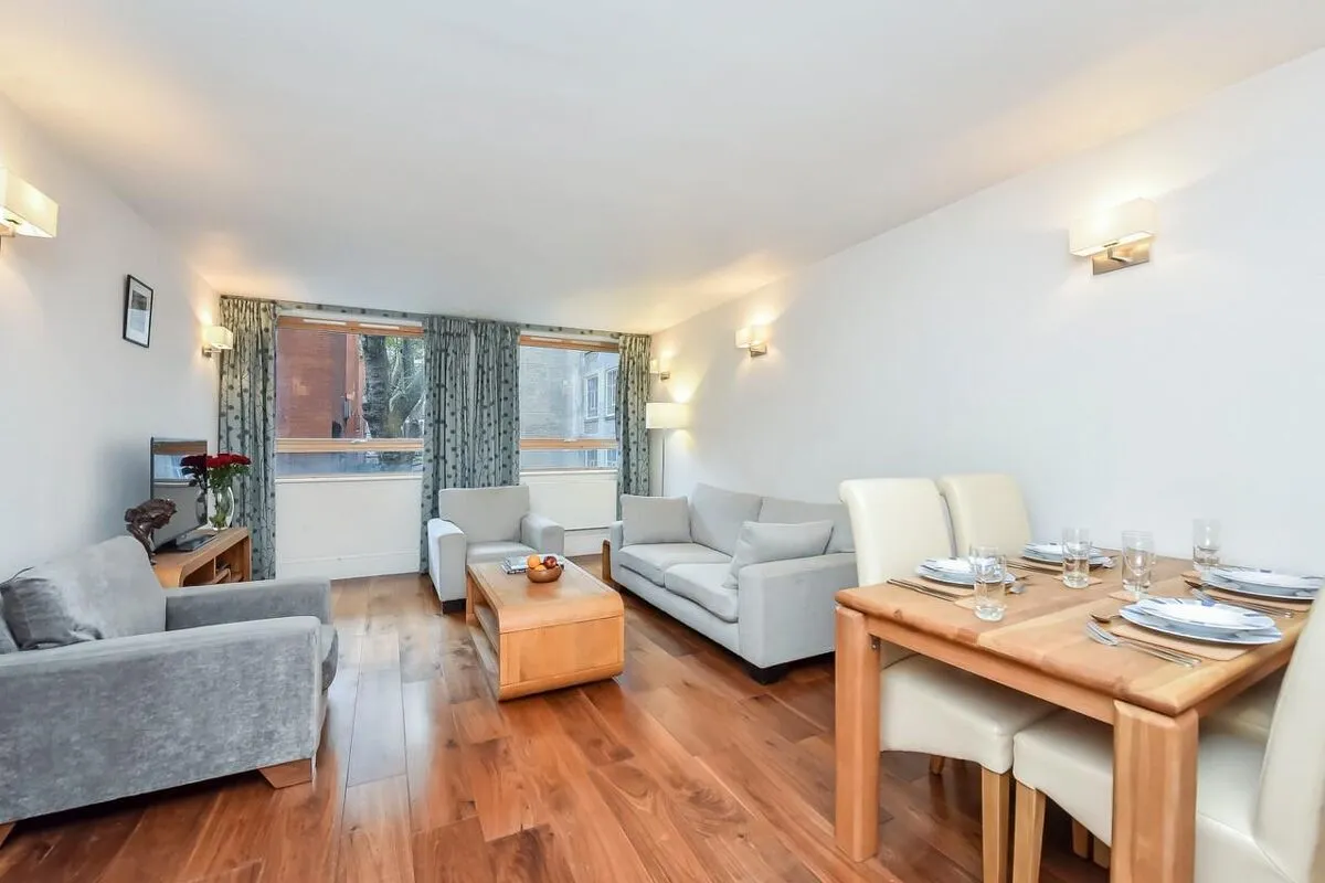 Tavistock Place, London, WC1H, photo 2