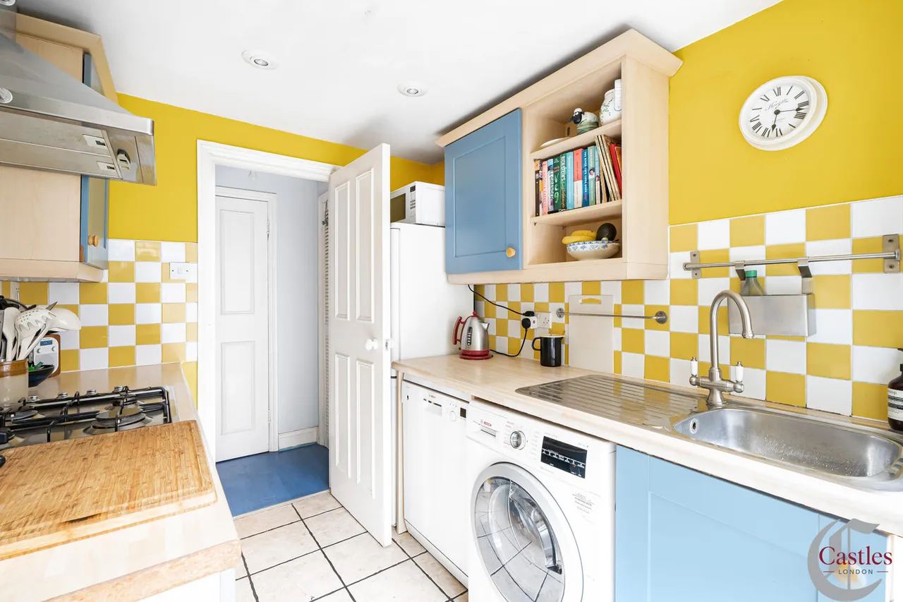 Haslemere Road, N8, photo 8