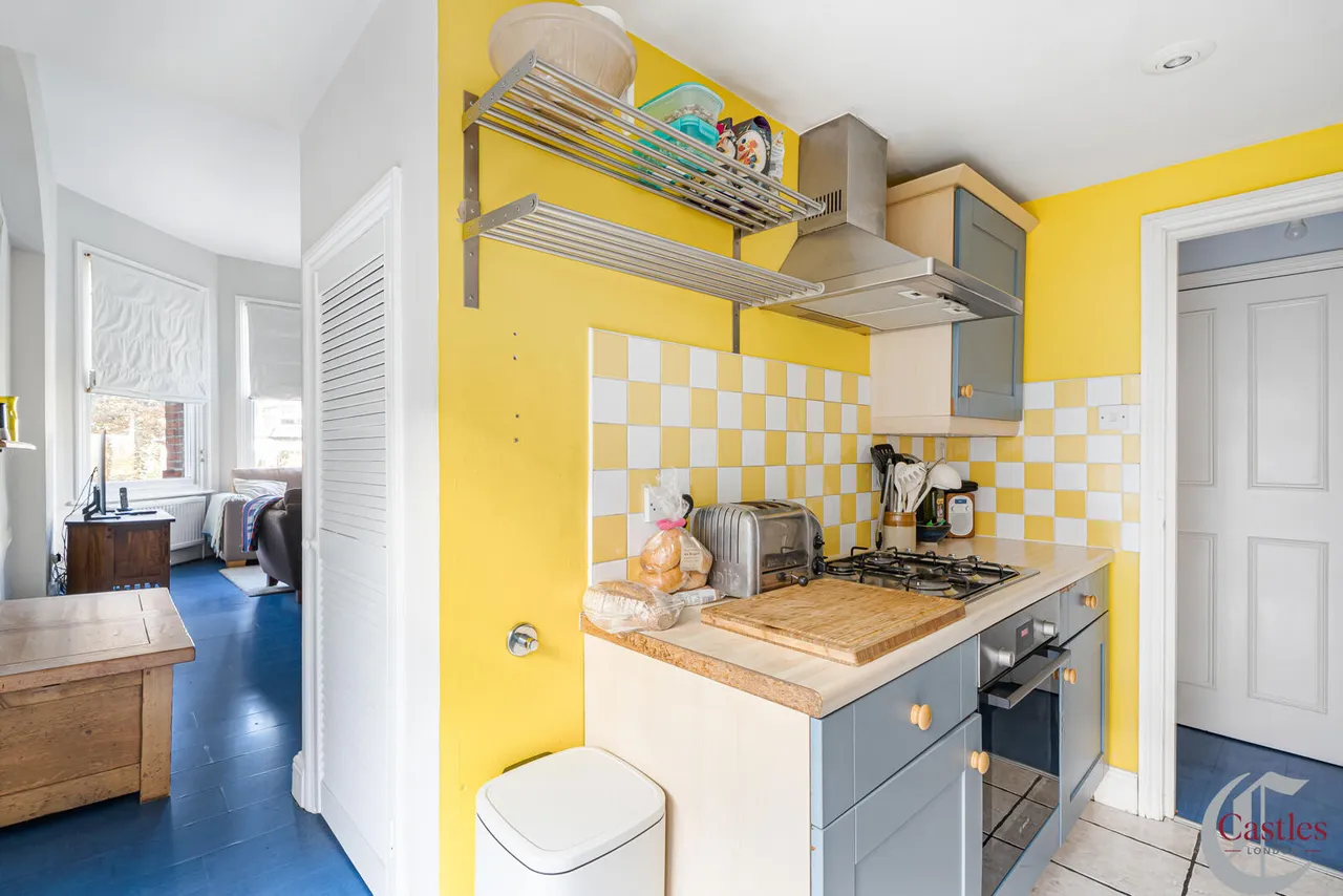 Haslemere Road, N8, photo 5