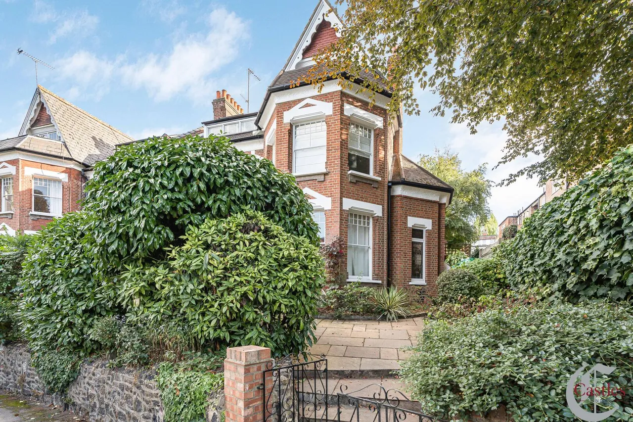2 bed flat for sale, Haslemere Road, N8