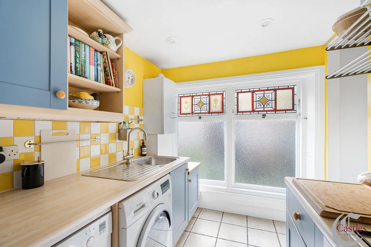 Haslemere Road, N8, photo 11